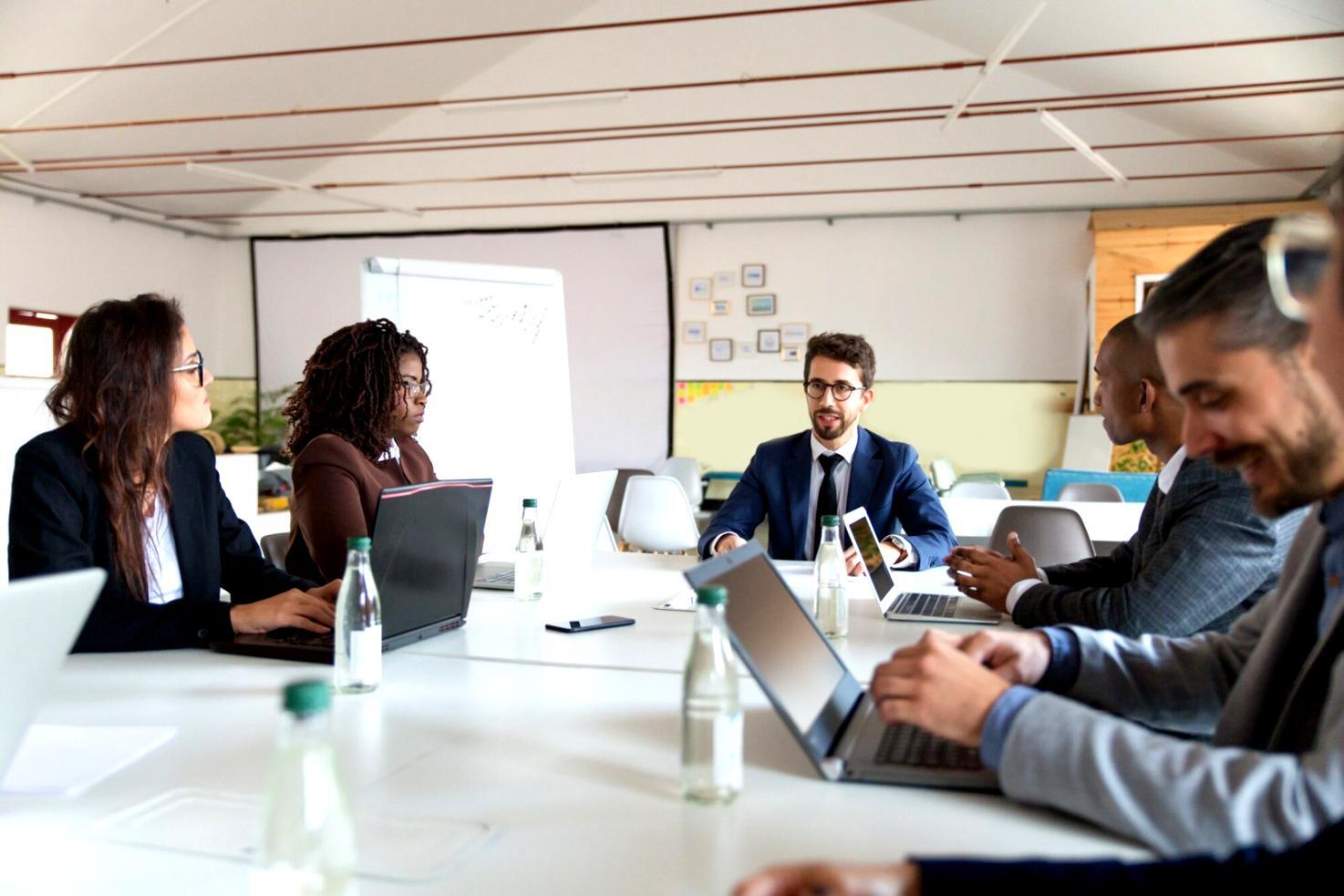 Proses analisis data investasi dengan metode interaktif dan partisipatif